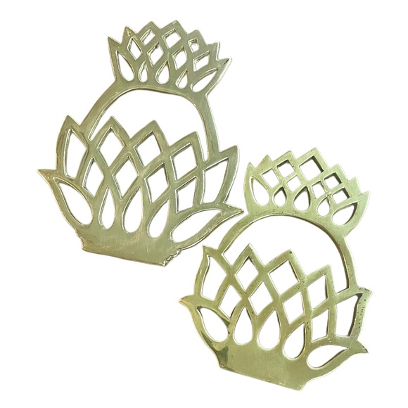 BYG Decorative Pineapple Figurines & Brass Trivets - Picture 12 of 12